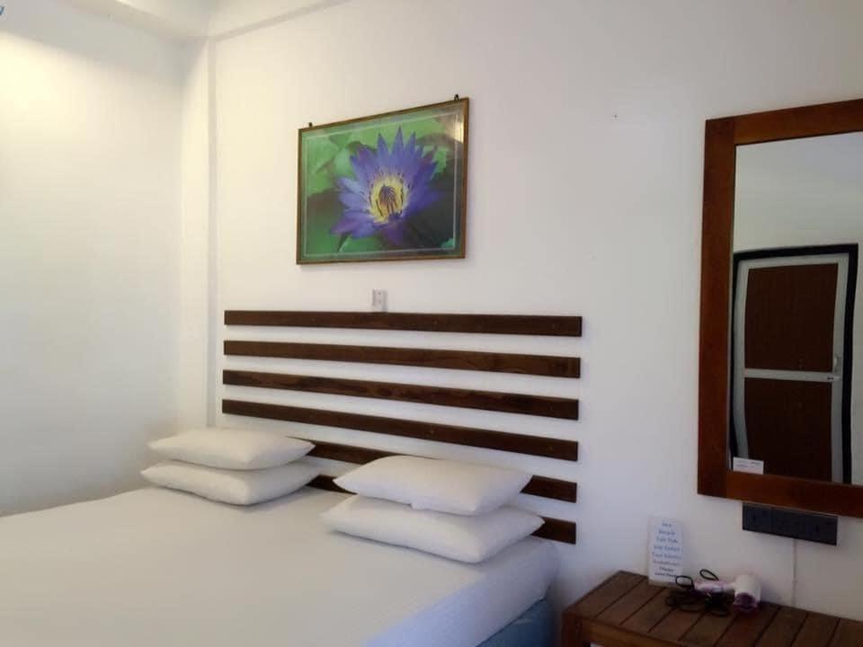 Thisara Guest House Polonnaruwa Bagian luar foto