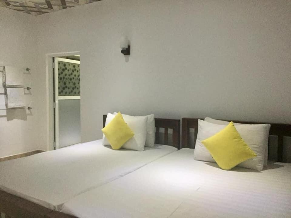 Thisara Guest House Polonnaruwa Bagian luar foto