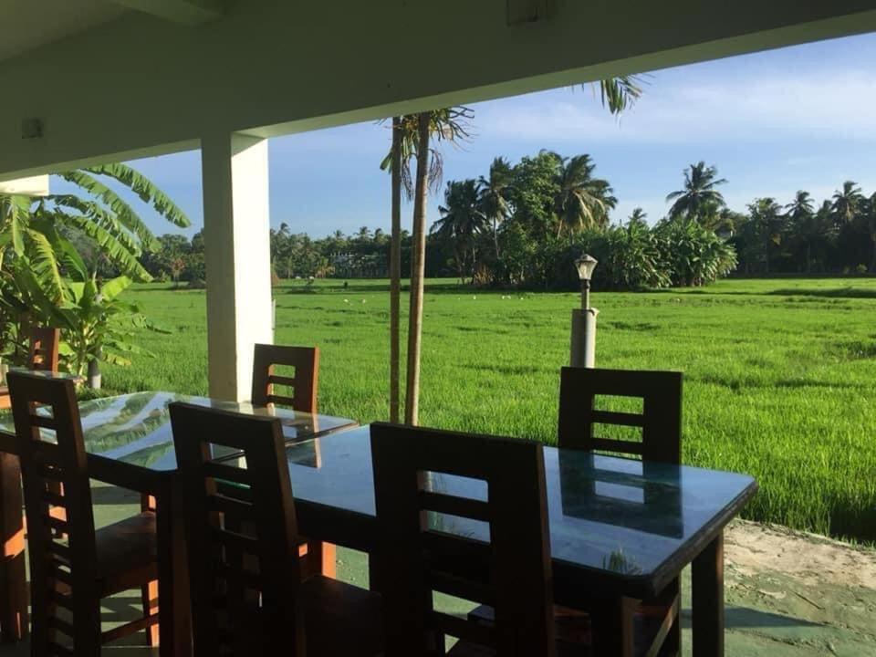 Thisara Guest House Polonnaruwa Bagian luar foto