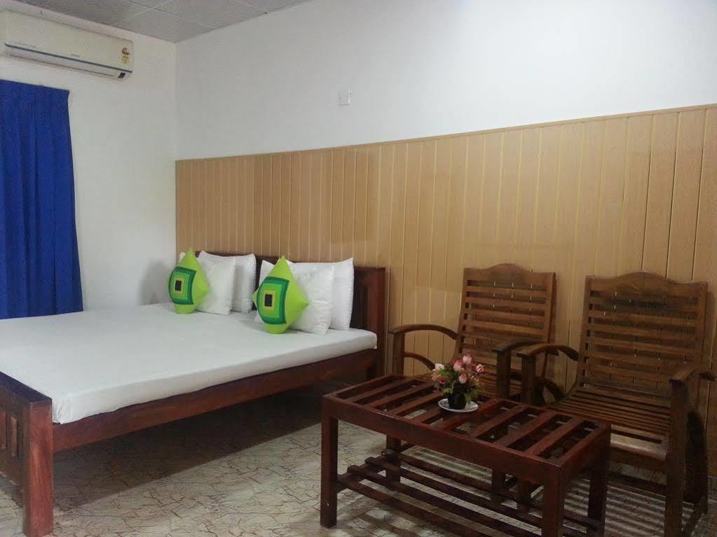 Thisara Guest House Polonnaruwa Bagian luar foto